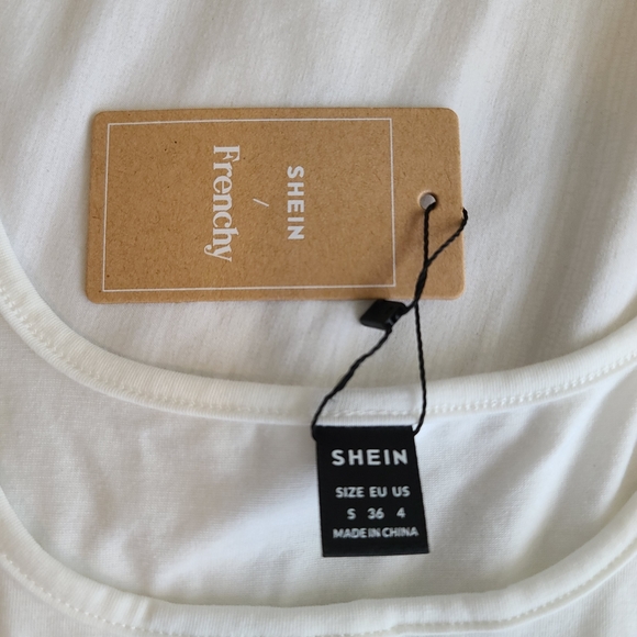 Striped Sleeveless Tee - Picture 4 of 4